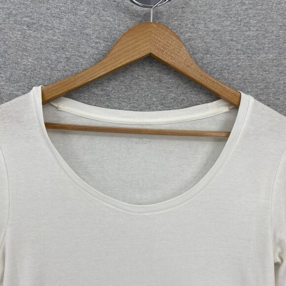 Ann Taylor Blouse Womens Medium White Scoop Neck 3/4 Sleeve Buttons - Picture 4 of 10